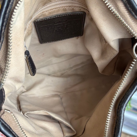 Vintage Y2K Coach Zoe Signature Chain Shoulder Bag | F19730 | Canvas and Leather - Picture 7 of 9